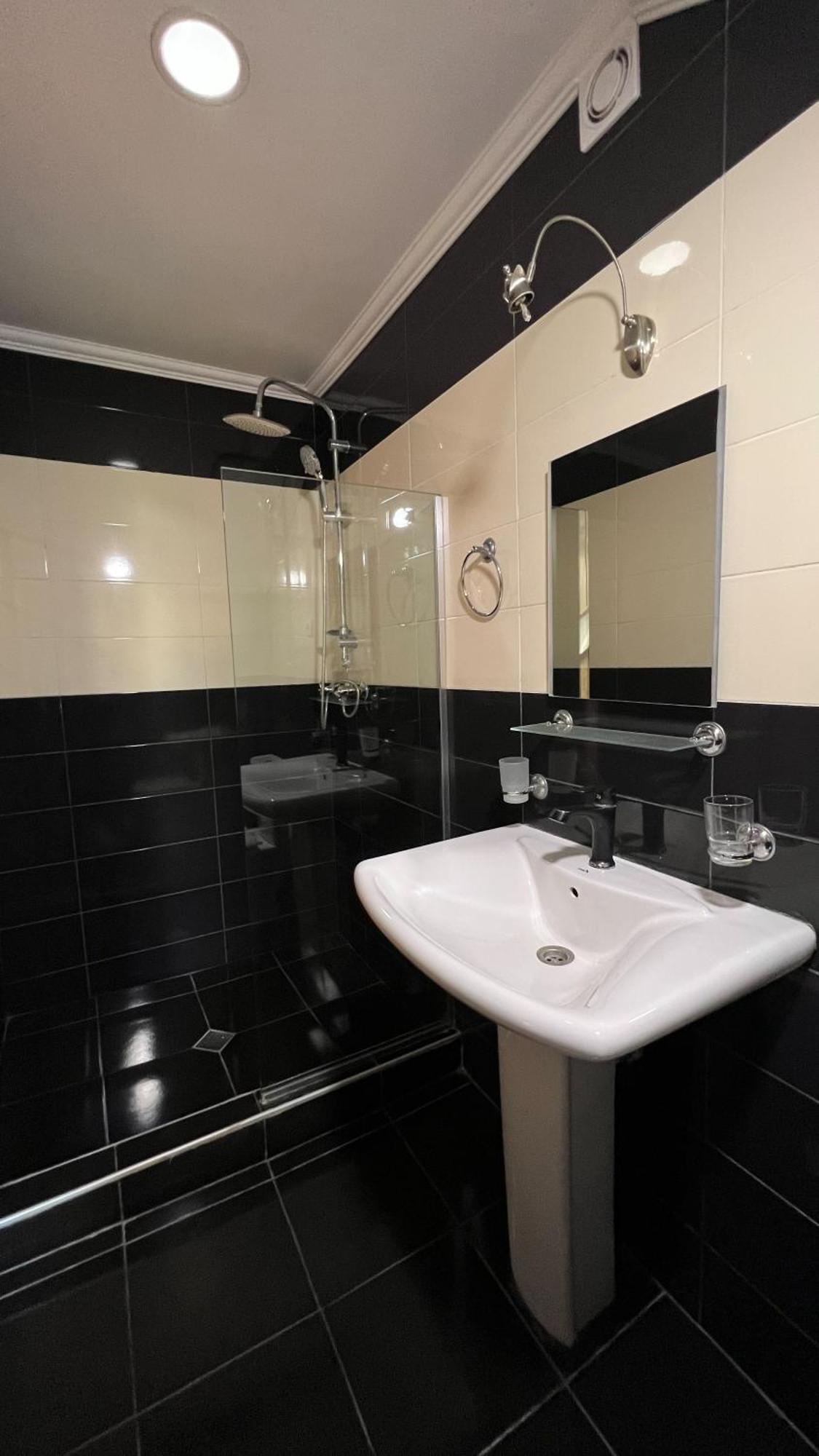 Duma Hotel Tbilisi Zewnętrze zdjęcie